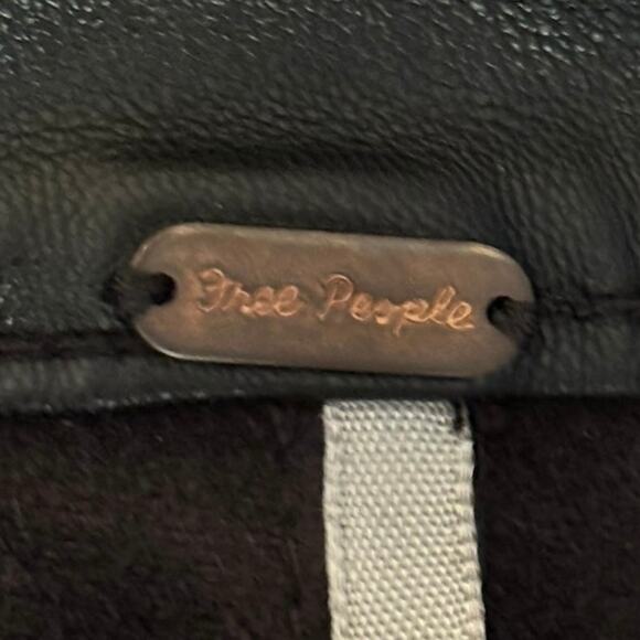 Free People Faux Leather Pants - Skinny Black - 26 Waist - Soft & Cozy Leggings - Picture 6 of 8